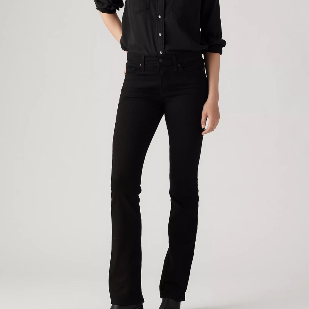 🖤New Levi’s 315 Shaping Boot Cut Jeans🖤